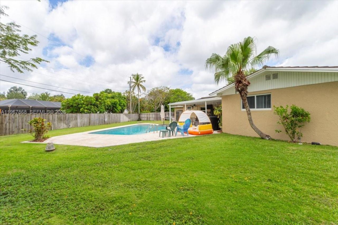 9750 SW 143rd Dr , Miami, FL 33176 Photo