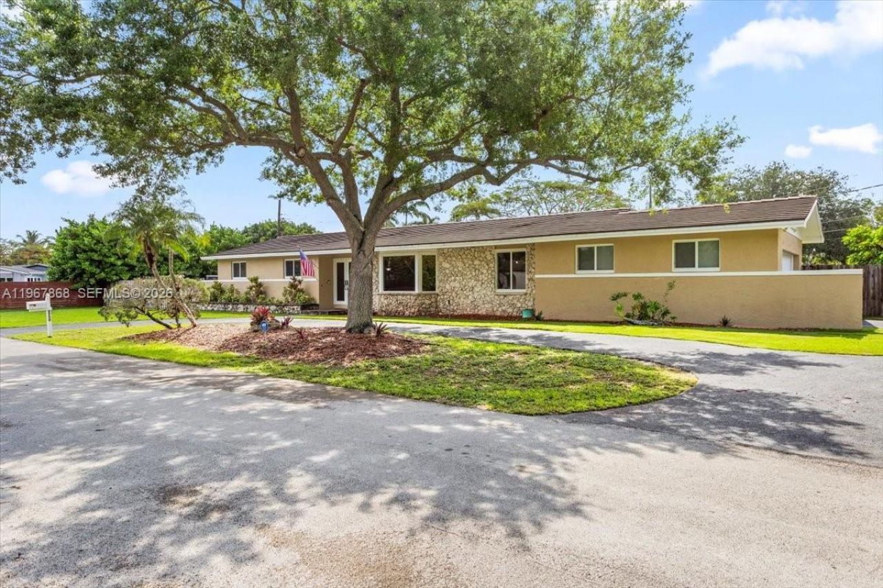 9750 SW 143rd Dr , Miami, FL 33176 Photo