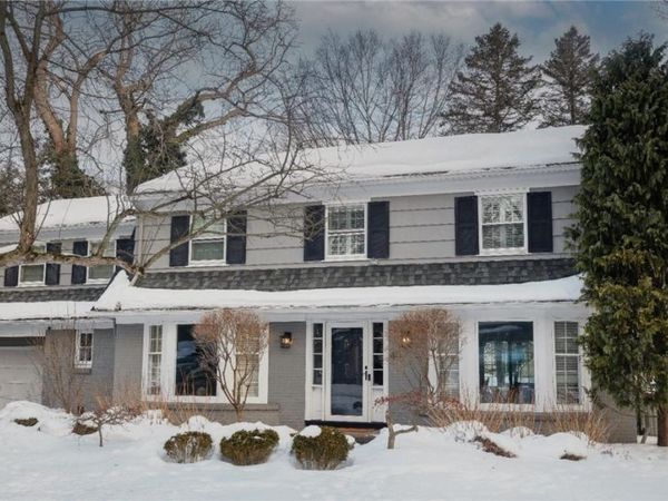 40 Pickwick Drive, Rochester, NY 14618