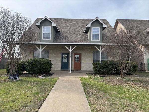 220 SANDSTONE DR, Unit A, Jarrell, TX 76537