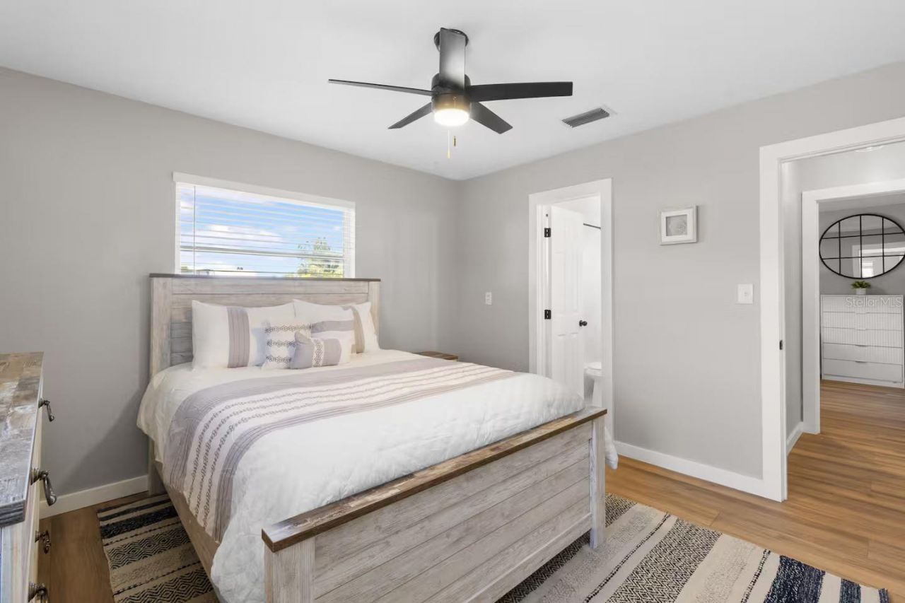 824 Seabreeze Drive, Ruskin, FL 33570 Photo