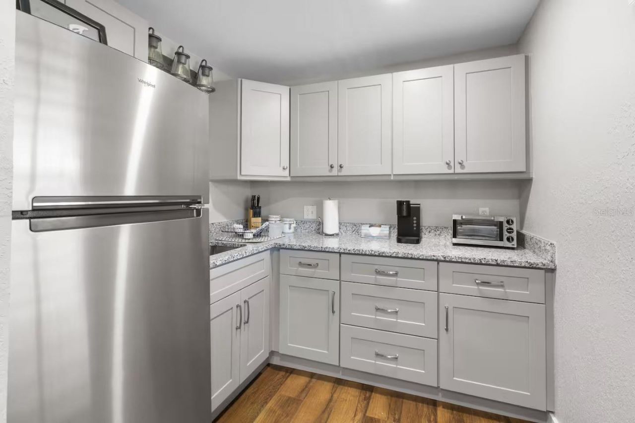 824 Seabreeze Drive, Ruskin, FL 33570 Photo