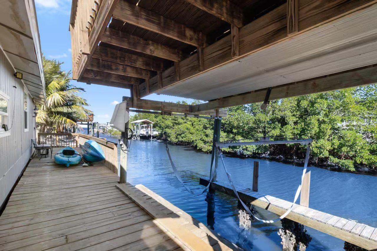 824 Seabreeze Drive, Ruskin, FL 33570 Photo