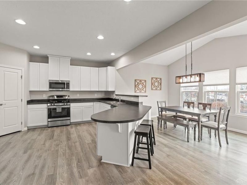 1552 Cedar Creek Drive, Clearcreek Township, OH 45458 Photo 13