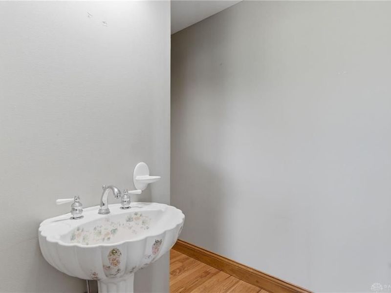 2644 Center Creek Circle, Spring Valley Township, OH 45370 Photo 13