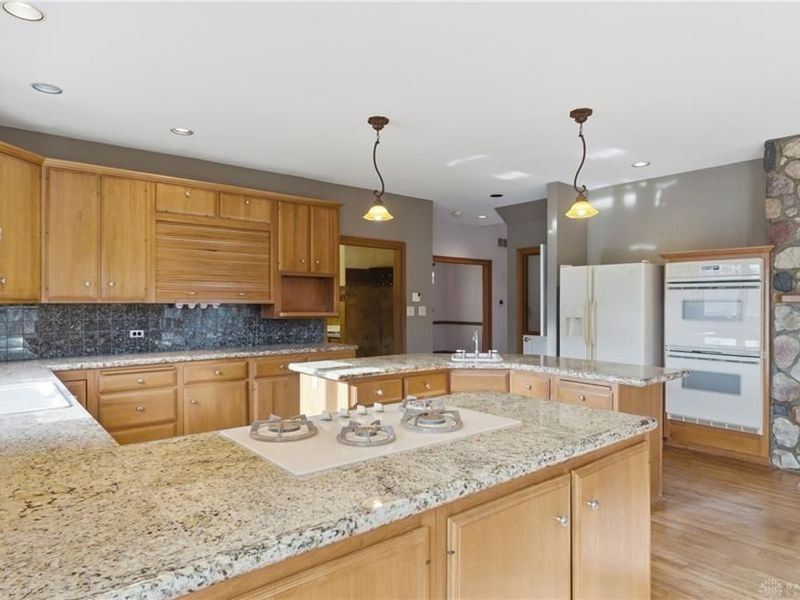 2644 Center Creek Circle, Spring Valley Township, OH 45370 Photo 21