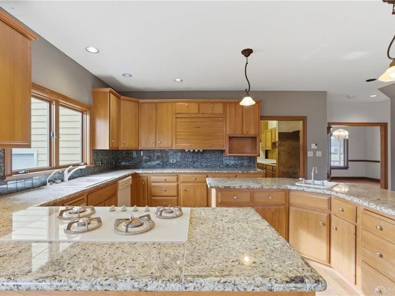 2644 Center Creek Circle, Spring Valley Township, OH 45370 Photo 22