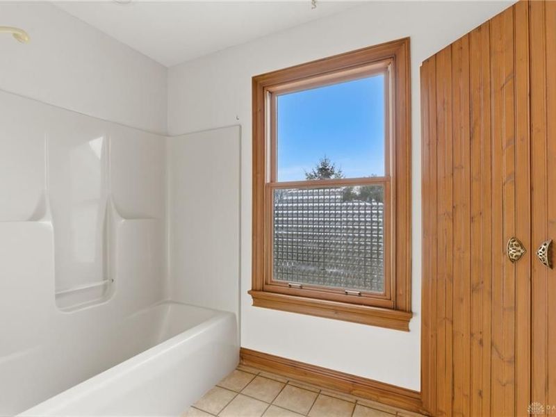 2644 Center Creek Circle, Spring Valley Township, OH 45370 Photo 38