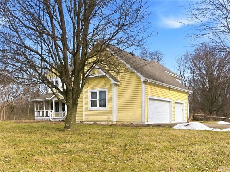 2644 Center Creek Circle, Spring Valley Township, OH 45370 Photo 4