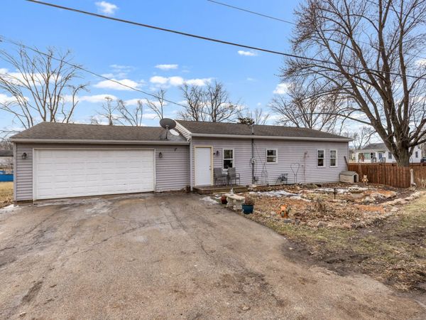 701 Salmon Avenue, South Beloit, IL 61080