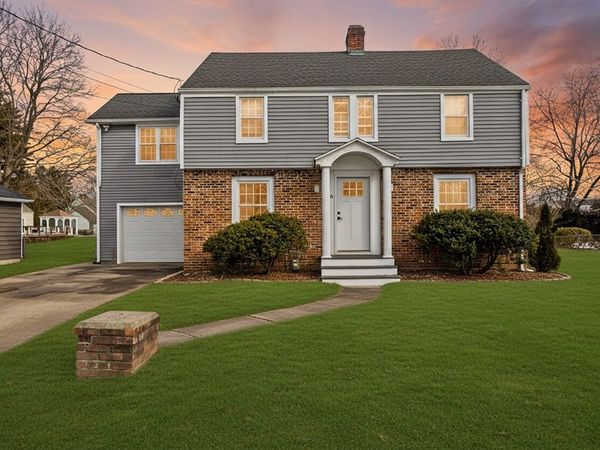 16 Squawfield Rd, Westfield, MA 01085