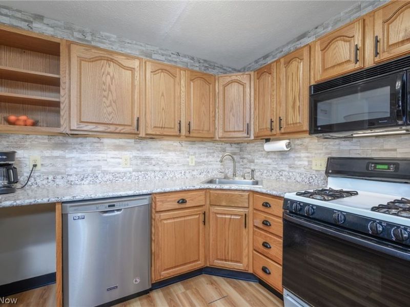 1678 Sugar Maple Court, Streetsboro, OH 44241 Photo 7