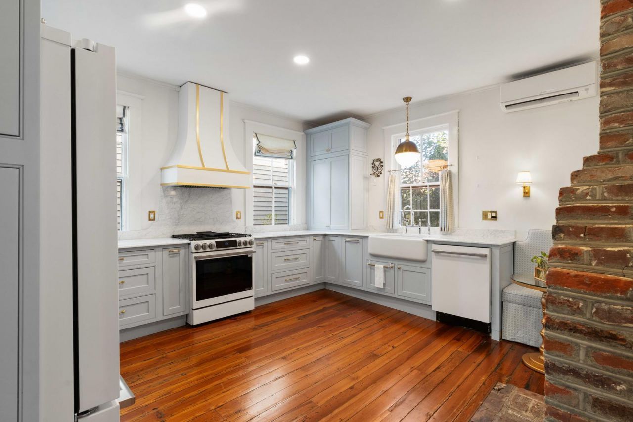 78 Vanderhorst Street Photo 8