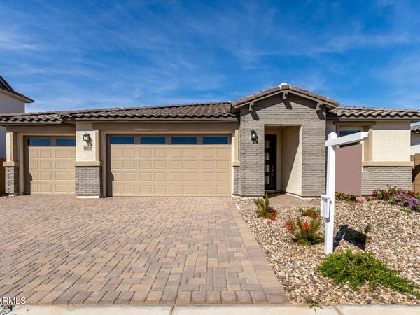 12368 W PARKWAY Lane, Avondale, AZ 85323