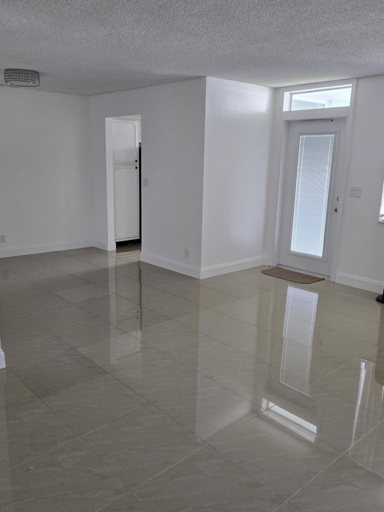 104 Paradise Harbour Boulevard, Unit 114, North Palm Beach, FL 33408 Photo