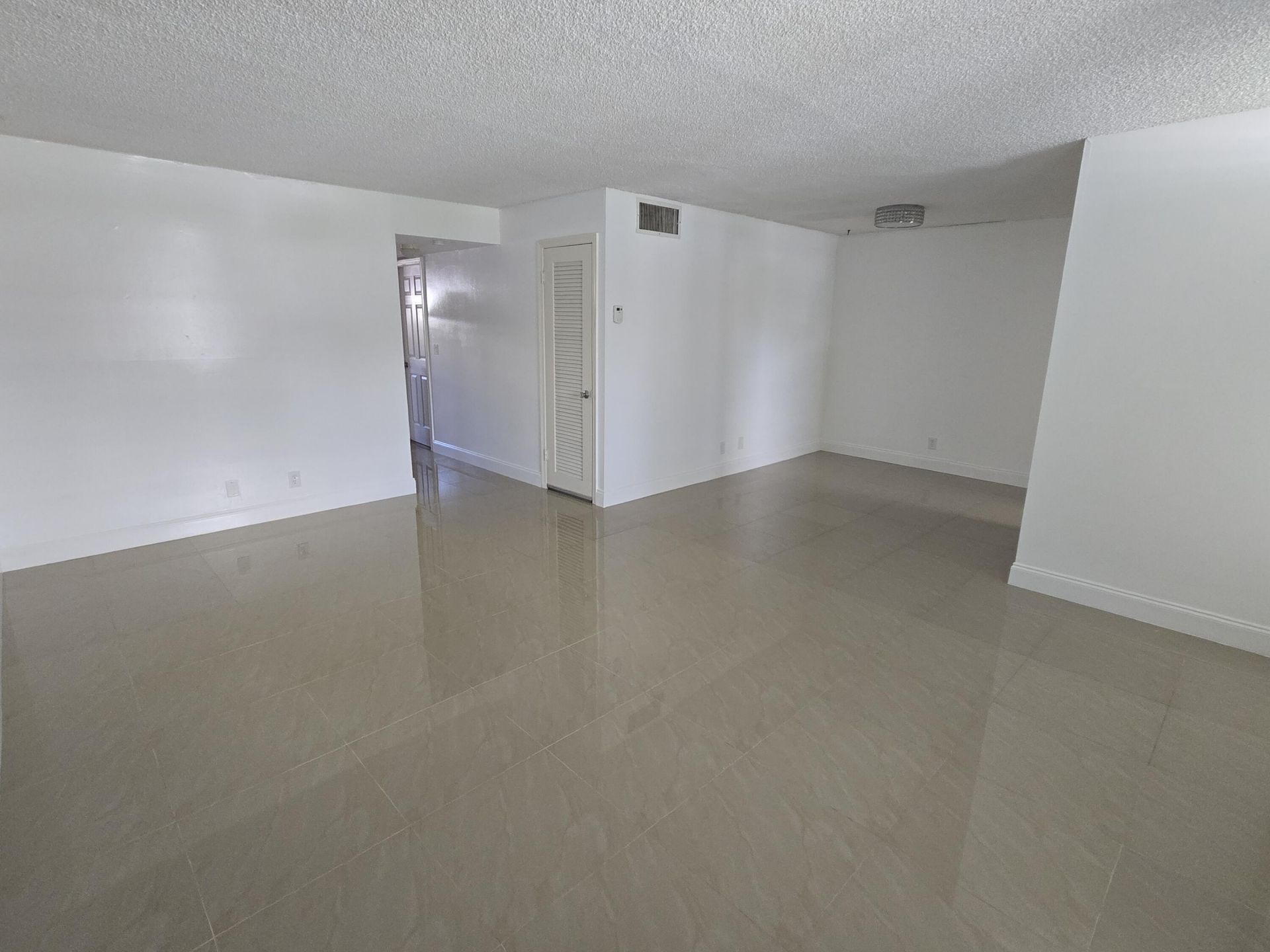 104 Paradise Harbour Boulevard, Unit 114, North Palm Beach, FL 33408 Photo