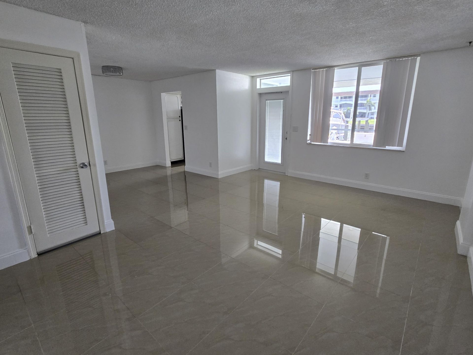 104 Paradise Harbour Boulevard, Unit 114, North Palm Beach, FL 33408 Photo