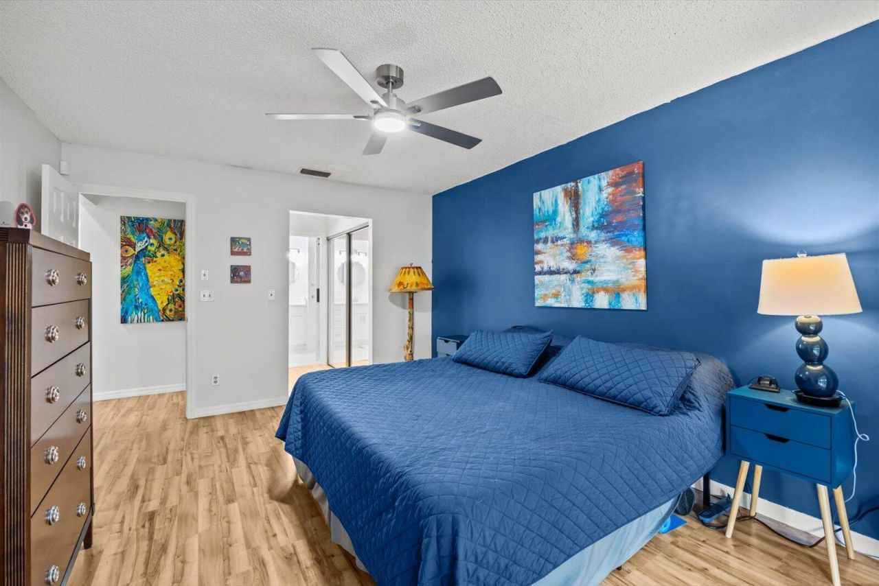 933 NE Sandalwood Place, Jensen Beach, FL 34957 Photo