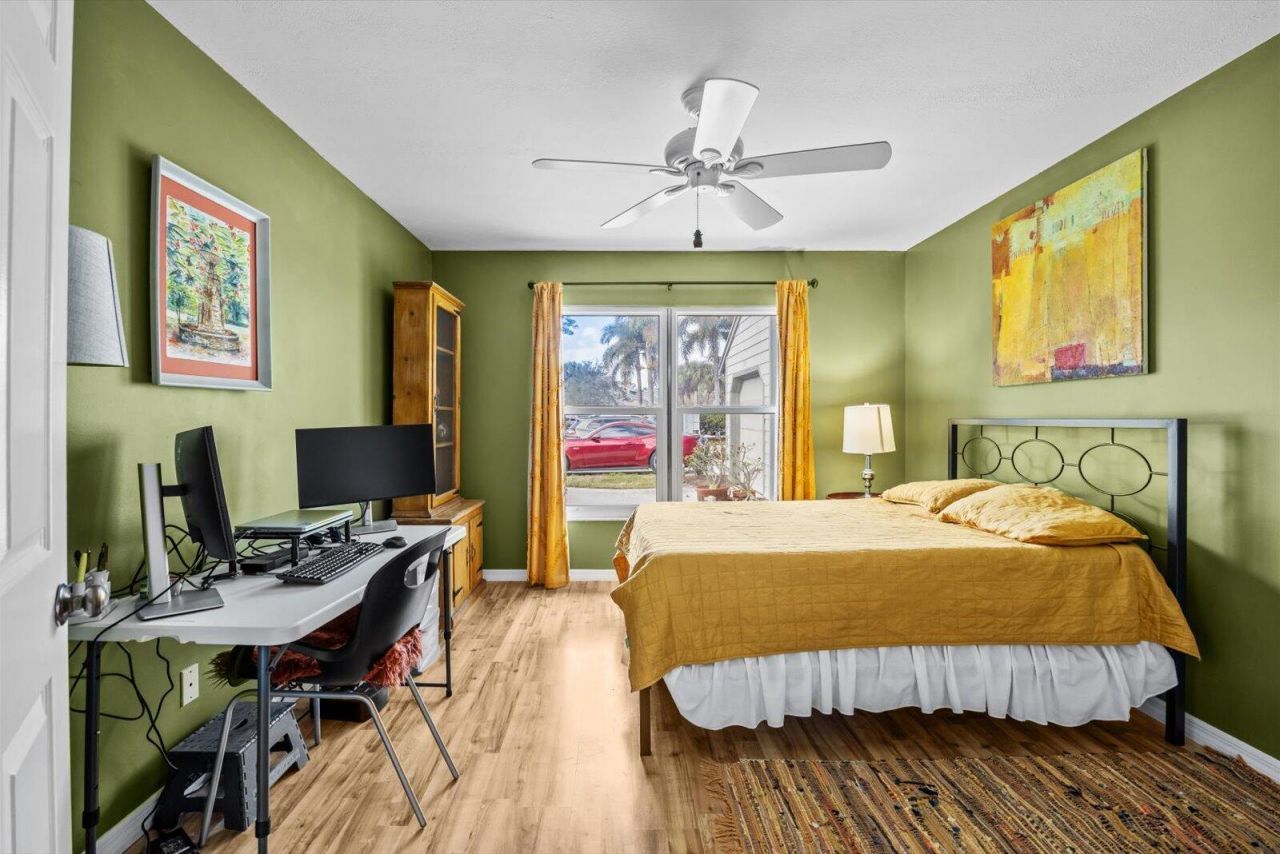 933 NE Sandalwood Place, Jensen Beach, FL 34957 Photo