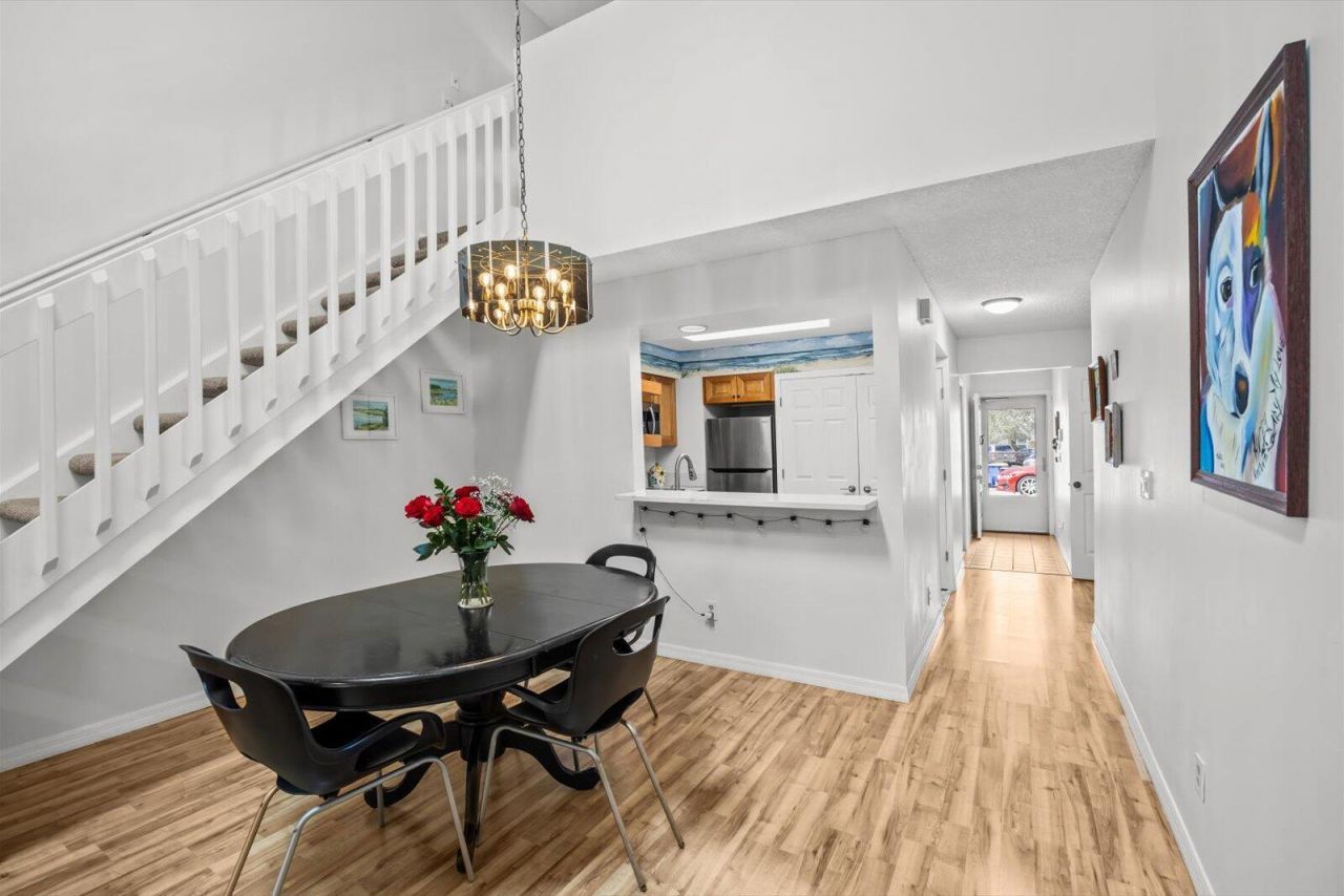 933 NE Sandalwood Place, Jensen Beach, FL 34957 Photo