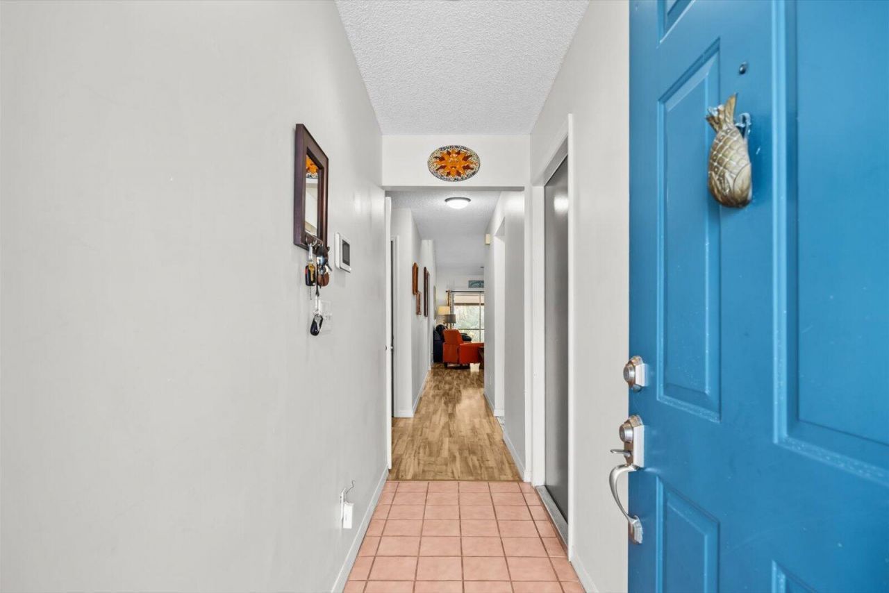 933 NE Sandalwood Place, Jensen Beach, FL 34957 Photo