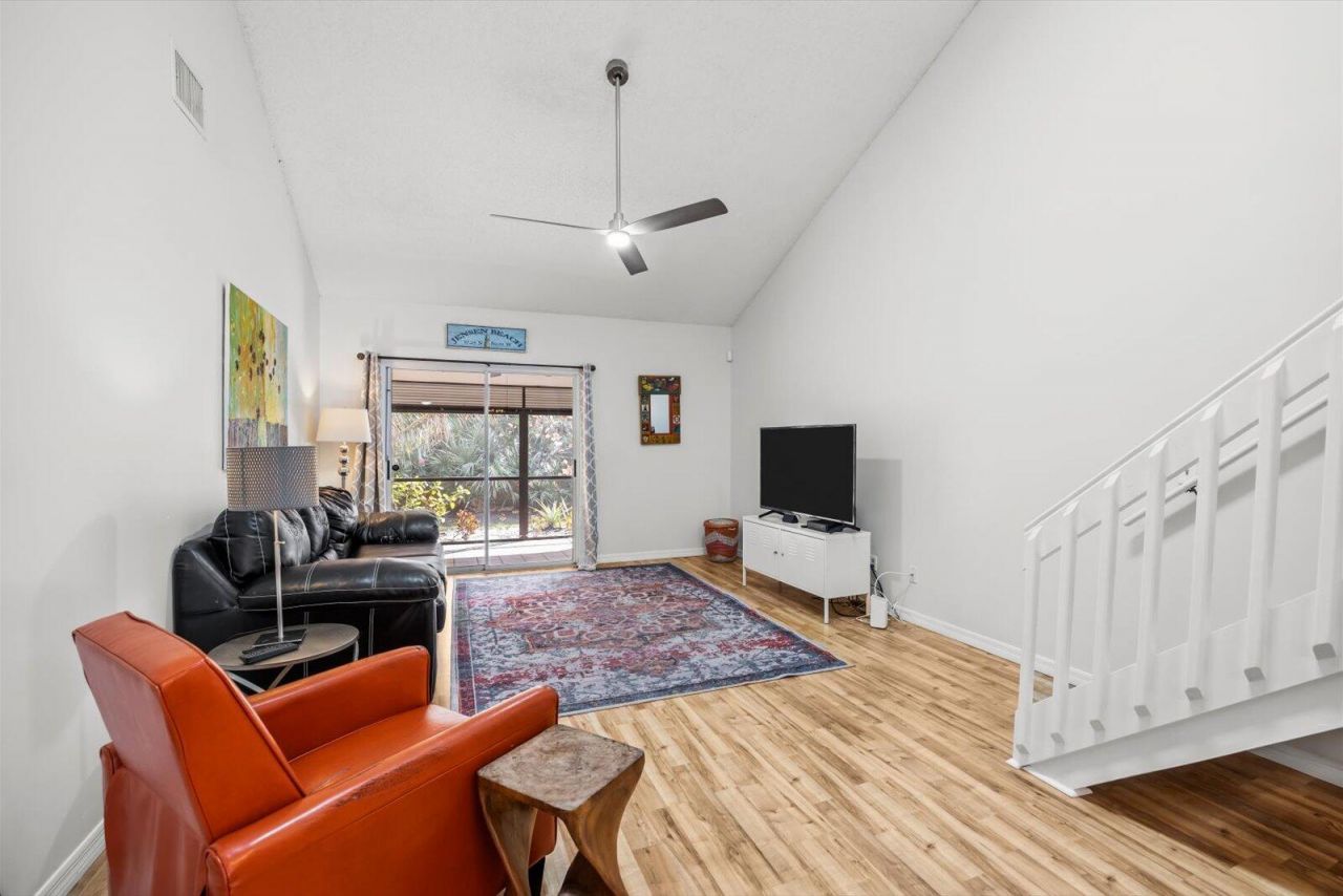 933 NE Sandalwood Place, Jensen Beach, FL 34957 Photo