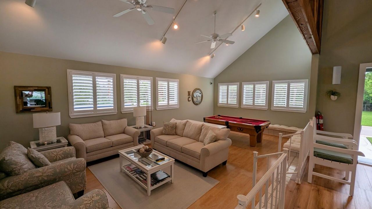 933 NE Sandalwood Place, Jensen Beach, FL 34957 Photo