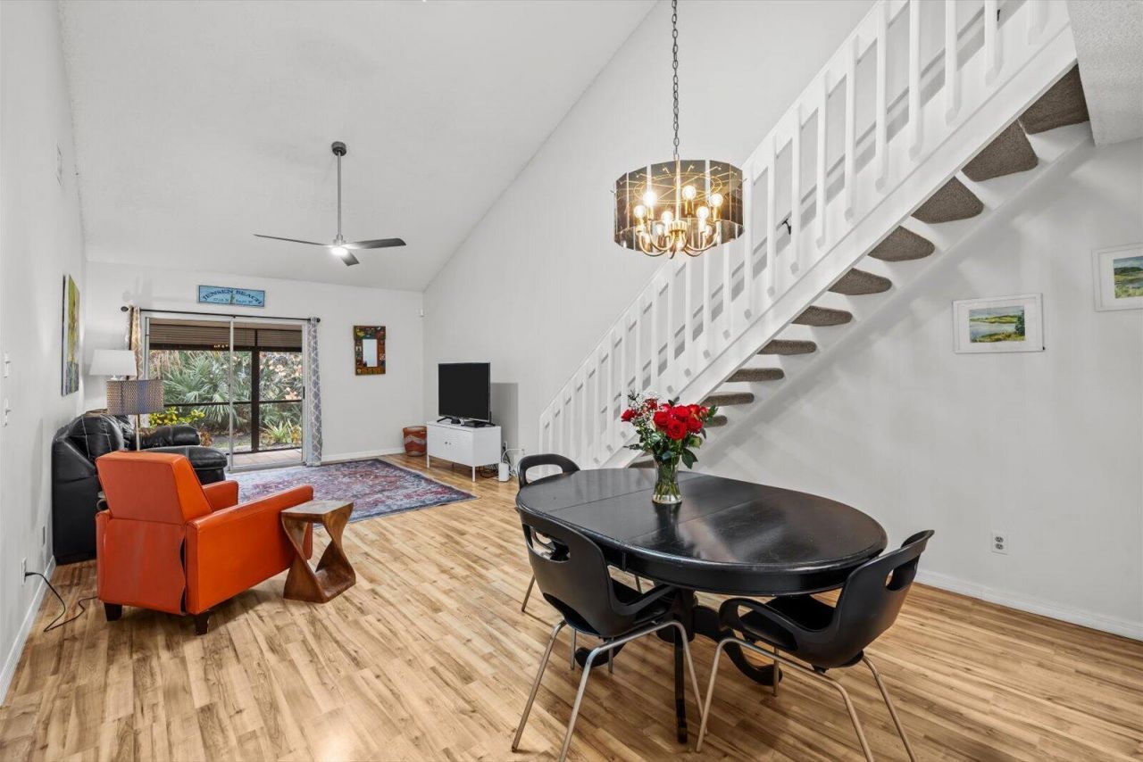 933 NE Sandalwood Place, Jensen Beach, FL 34957 Photo