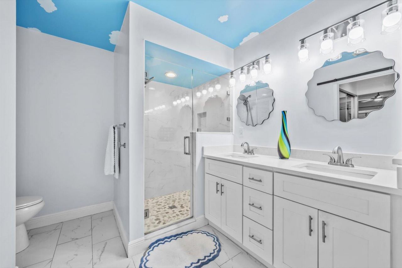 933 NE Sandalwood Place, Jensen Beach, FL 34957 Photo