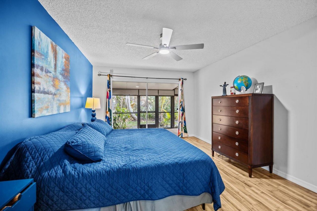 933 NE Sandalwood Place, Jensen Beach, FL 34957 Photo