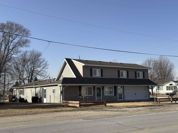 104 maple Street, Janesville, IA 50647