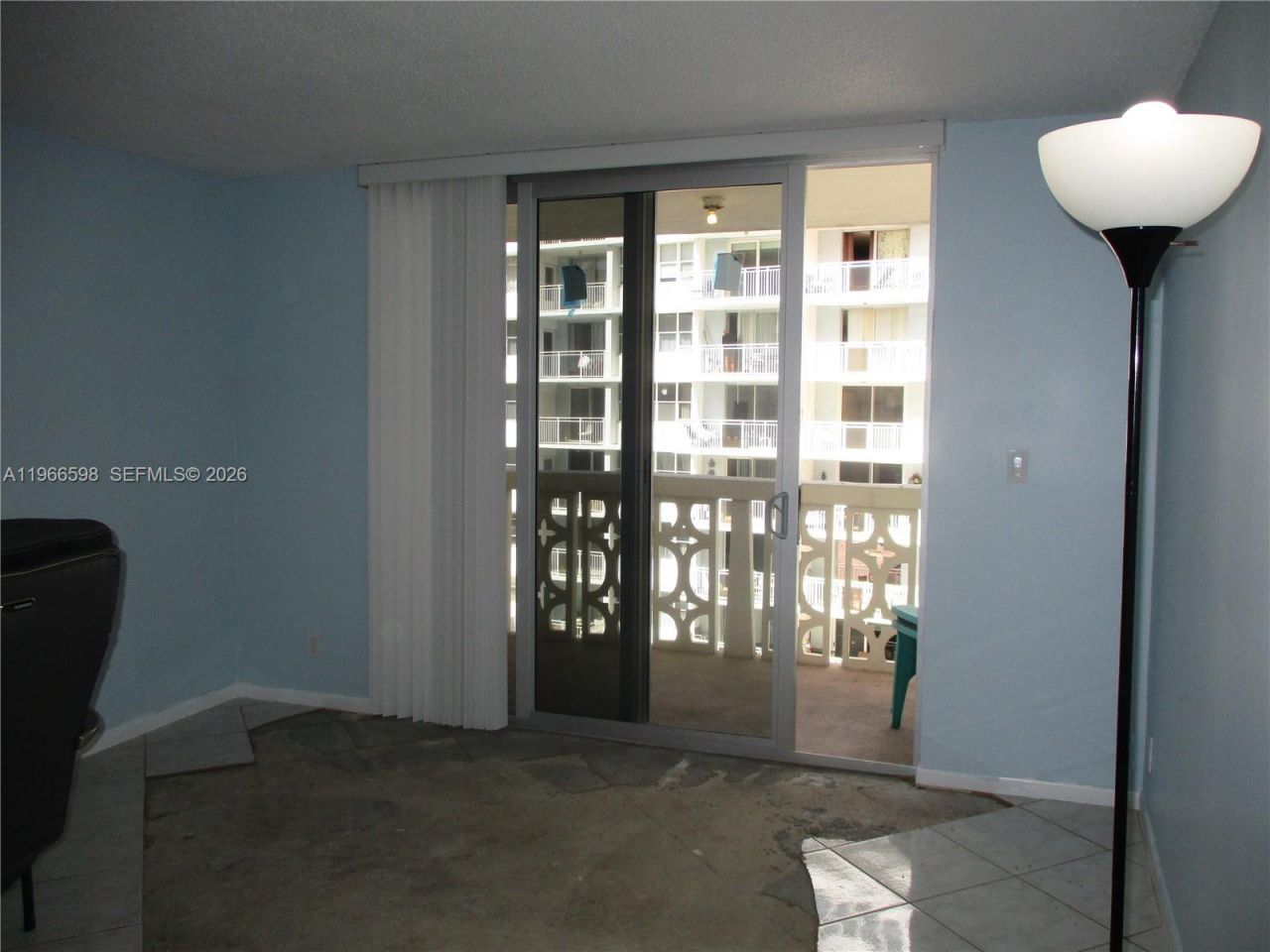 1825 S Ocean Dr, Unit 505, Hallandale Beach, FL 33009 Photo