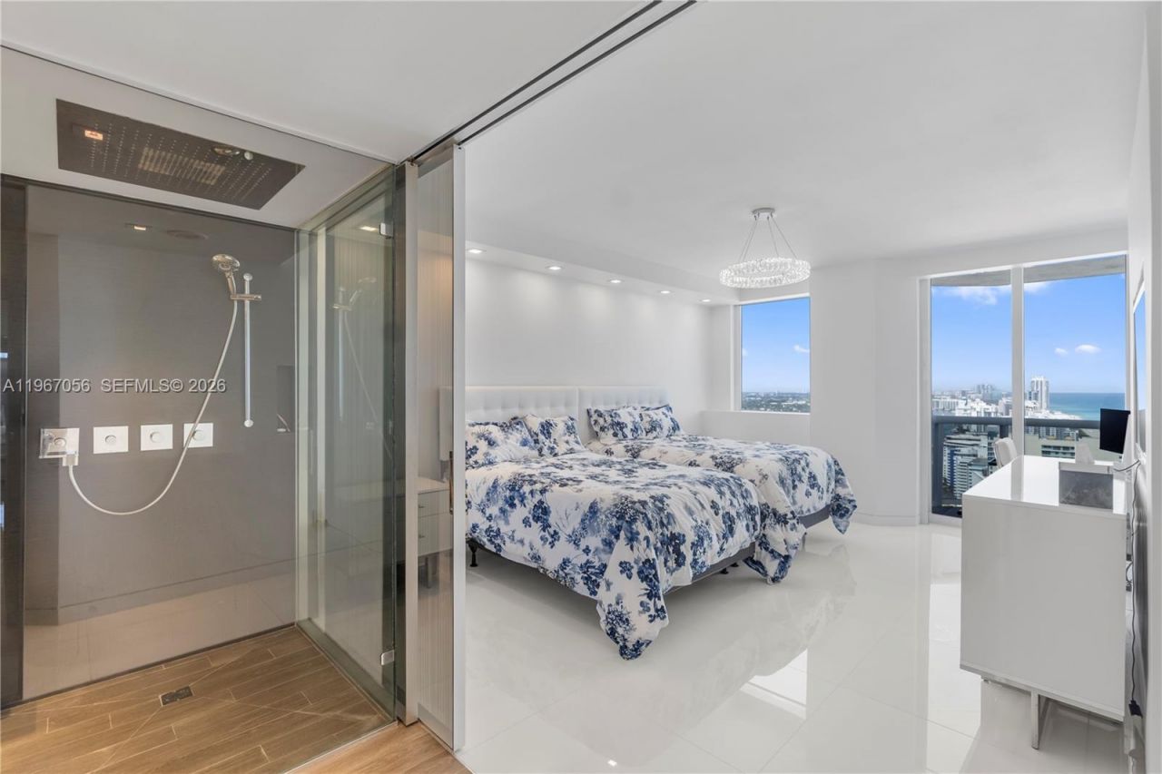 4779 Collins Av , Unit 3701, Miami Beach, FL 33140 Photo