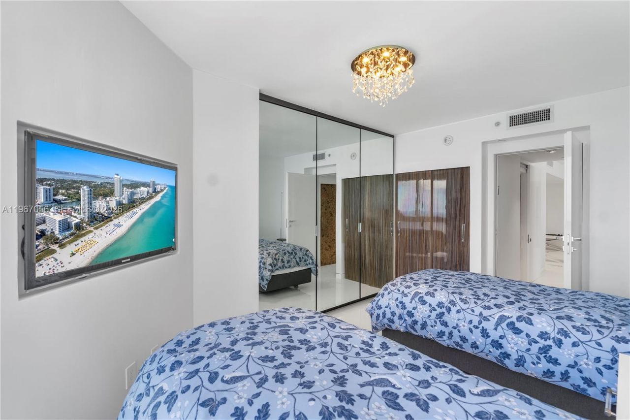 4779 Collins Av , Unit 3701, Miami Beach, FL 33140 Photo