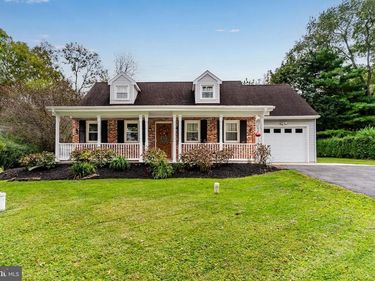 6 MYRTLEWOOD COURT, LANCASTER, PA 17603