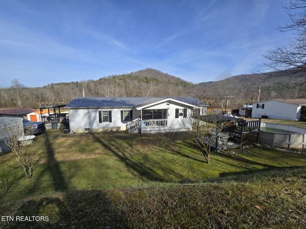 8275 Brimstone Rd, Robbins, TN 37852