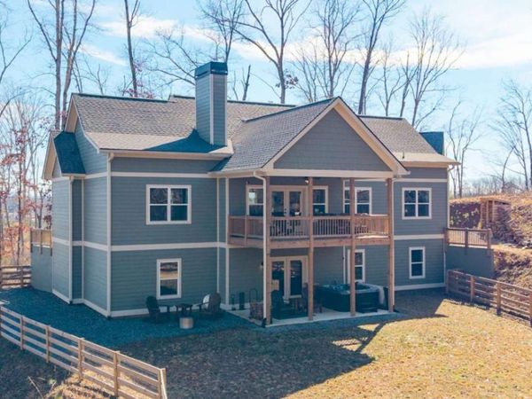 218 Oak Wood Lane, Unit 202, Ellijay, GA 30540