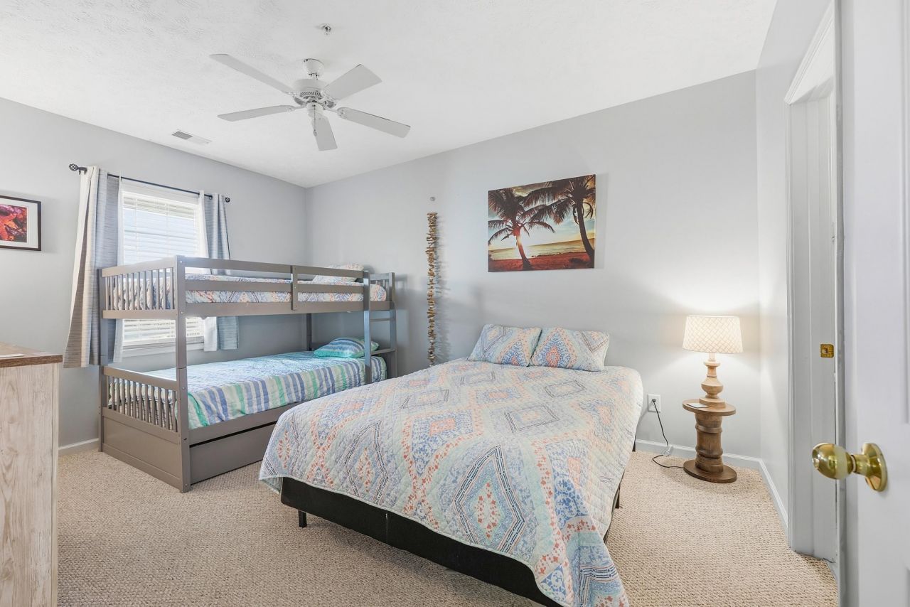 601 Hillside Dr. N  Photo 12