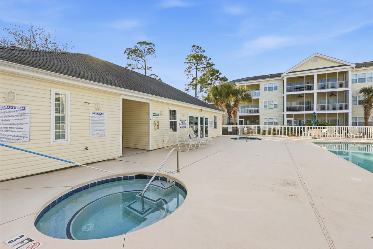 601 Hillside Dr. N  Photo 31