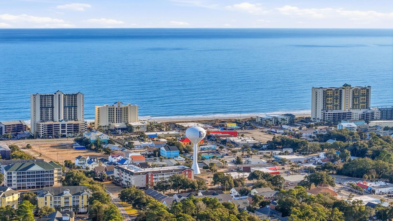 601 Hillside Dr. N  Photo 41