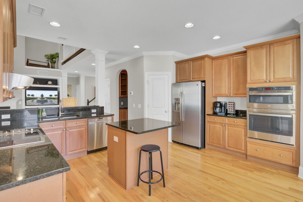 1010 Mount Whitney Drive Photo 16