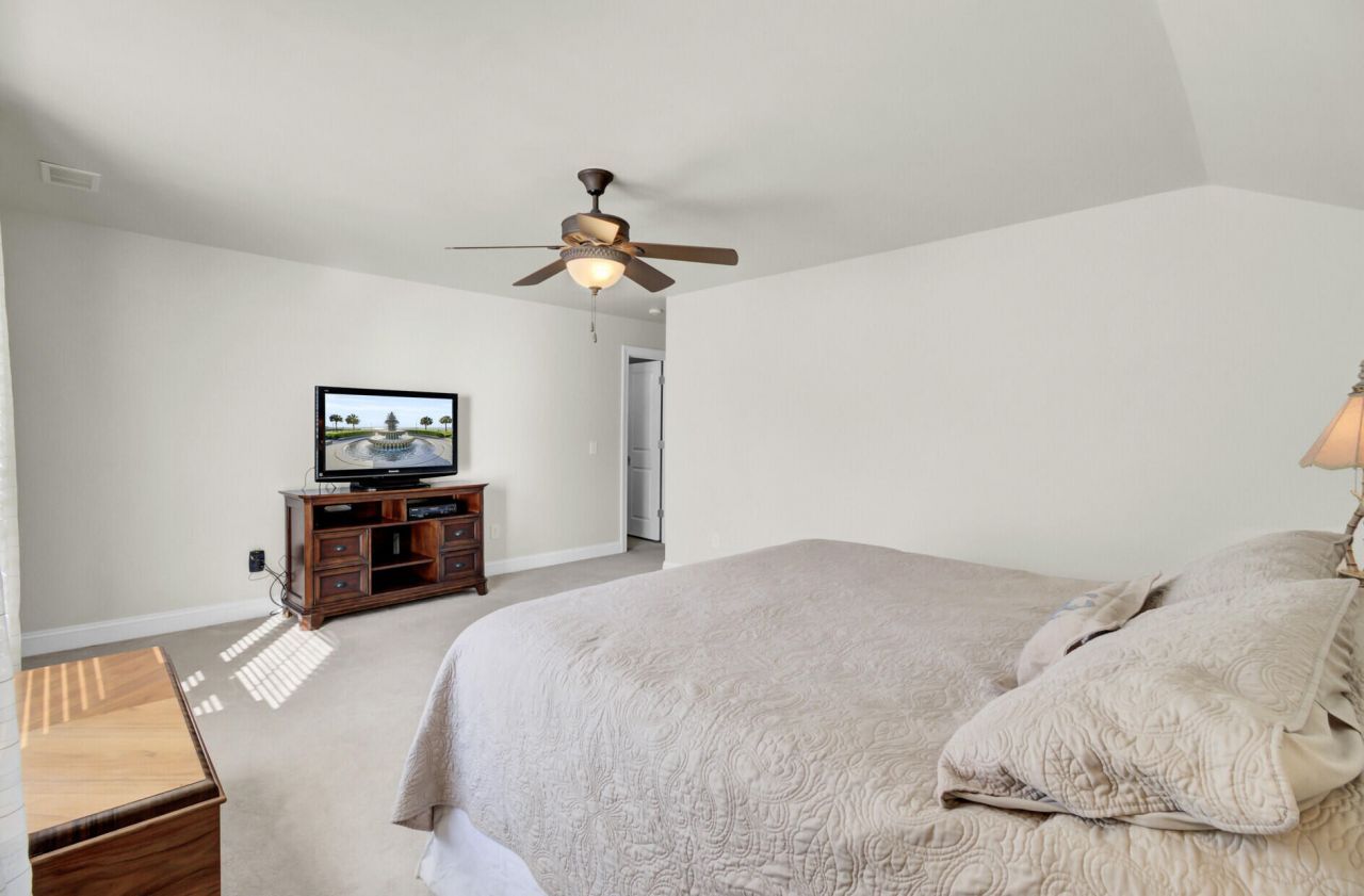 1010 Mount Whitney Drive Photo 38