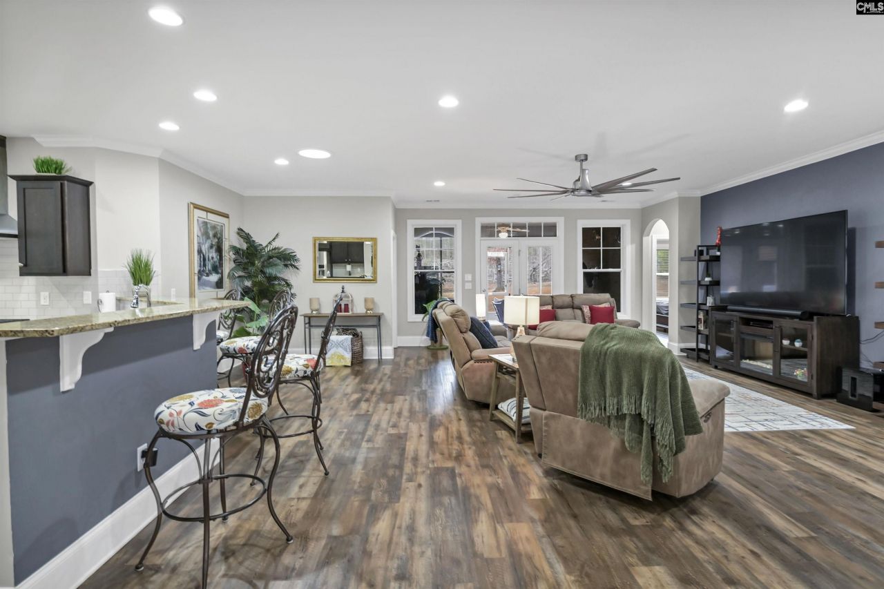 175 Autumn Drive Photo 13