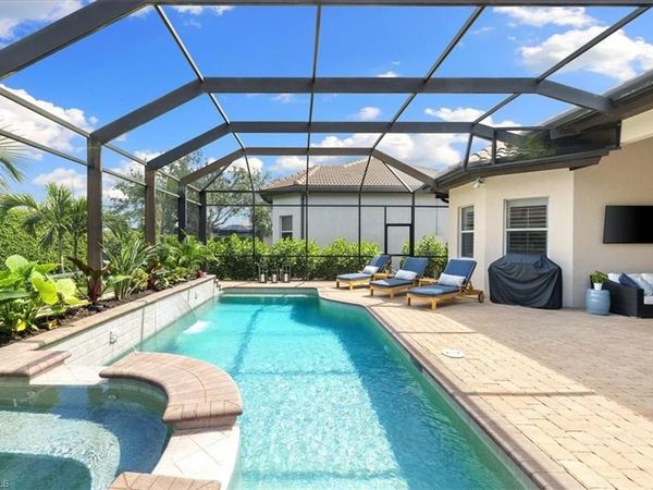 7831 Valencia CT, NAPLES, FL 34113