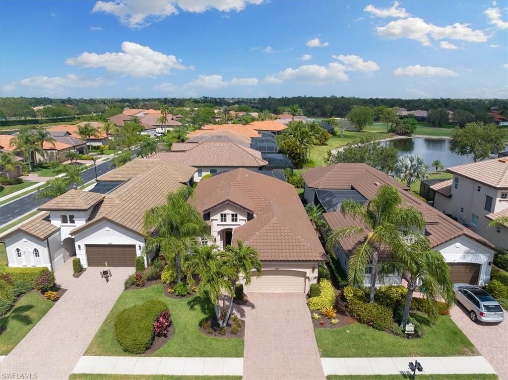 7831 Valencia Ct, Naples, FL 34113 Photo
