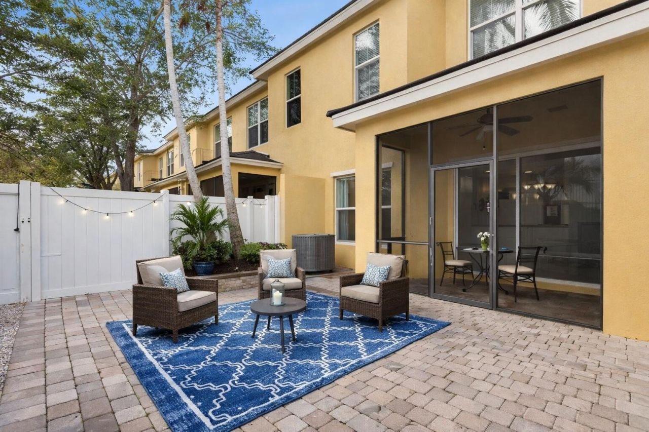 6145 NW Helmsdale Way, Port Saint Lucie, FL 34983 Photo