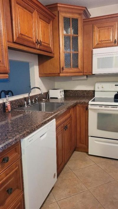 3531 NW 50th Avenue, Unit 610, Lauderdale Lakes, FL 33319 Photo