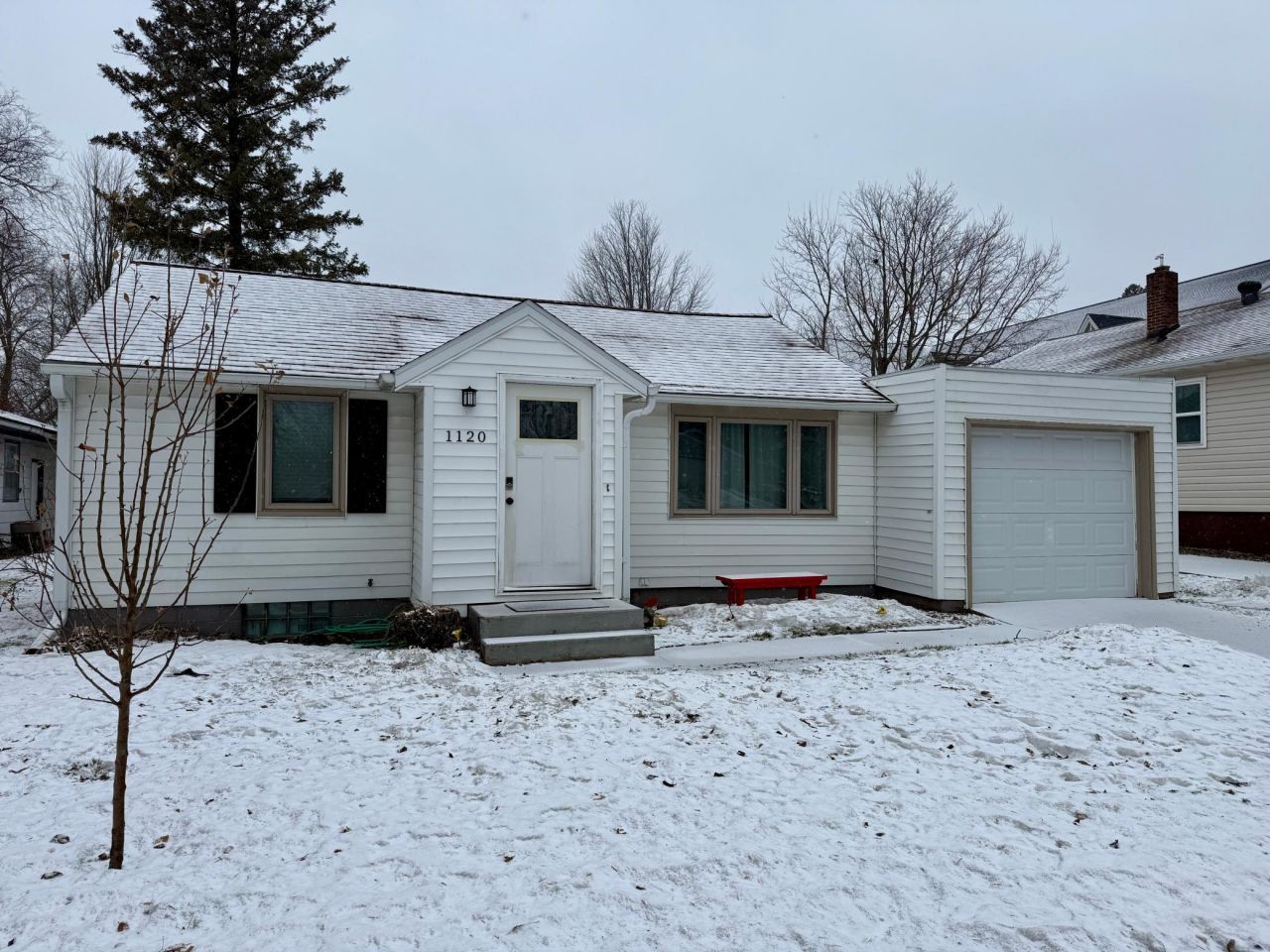 1120 S Sheridan Street, Fergus Falls, MN 56537 Main Photo