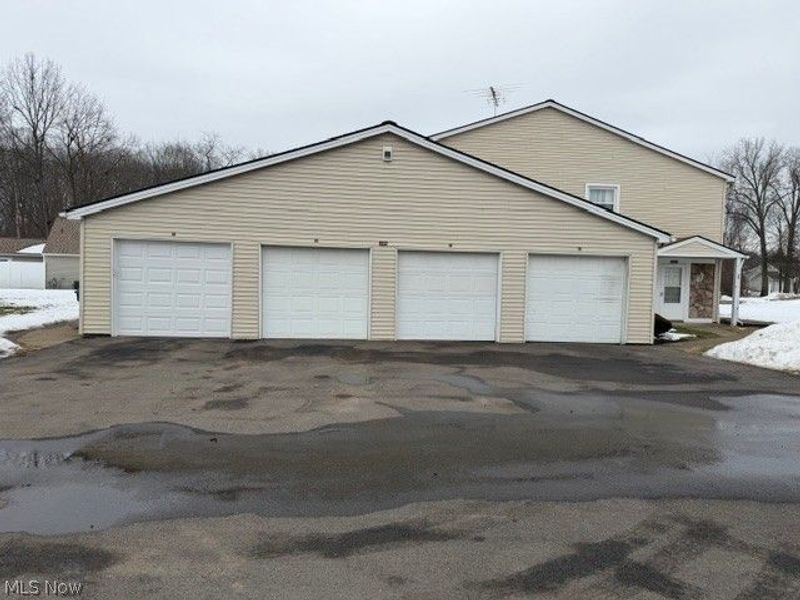 3159 Ivy Hill Circle, Unit B, Cortland, OH 44410 Photo 26