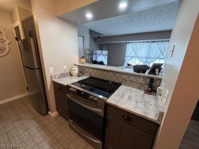 3159 Ivy Hill Circle, Unit B, Cortland, OH 44410 Photo 5